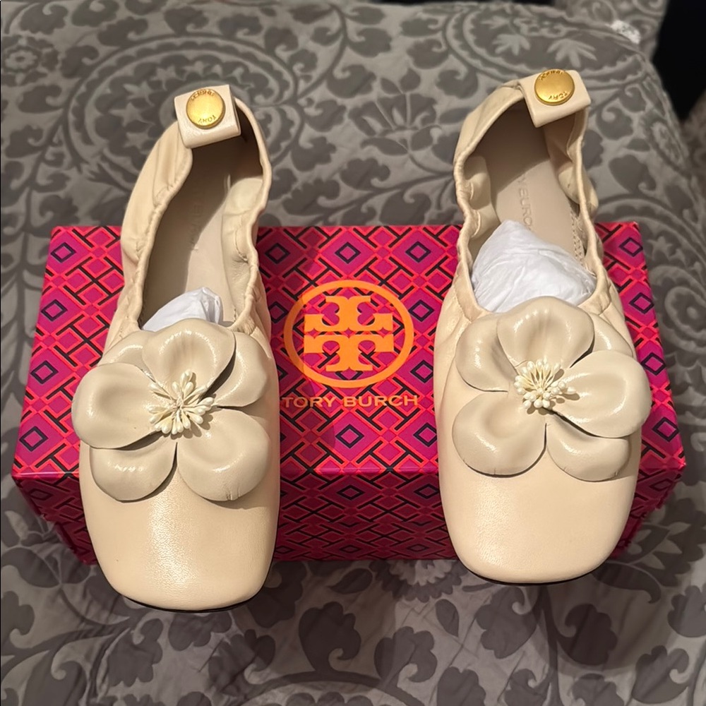 Tory Burch Beige Floral Ballet Flats